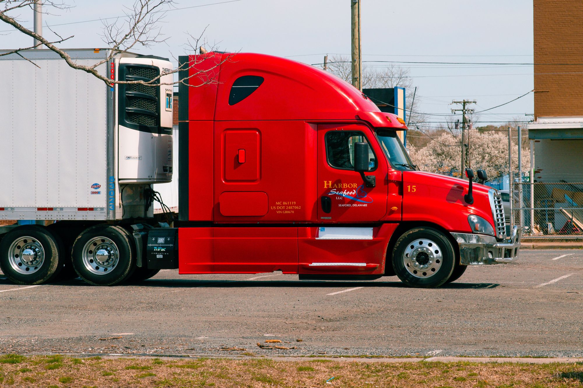 middle mile delivery tractor trailer